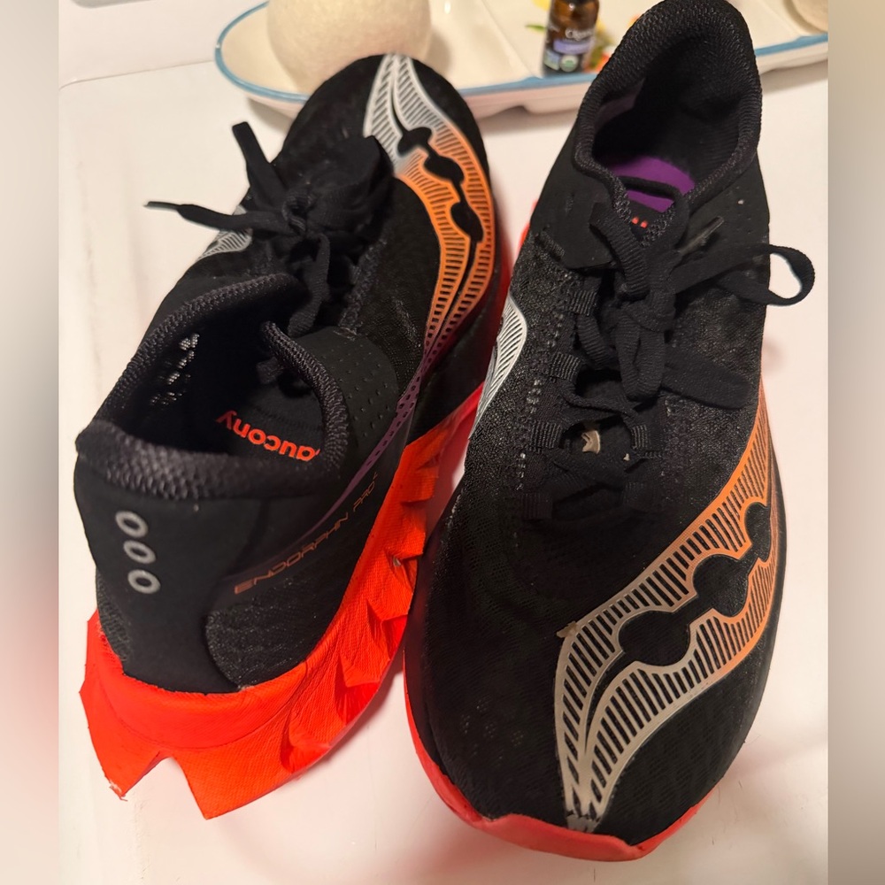 Saucony Women’s Endorphin Pro 4 Size 10